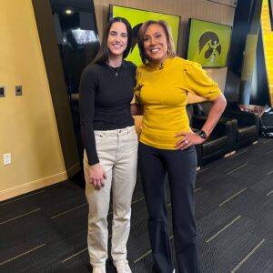 Robin Roberts Instagram - So excited to see the attention @caitlinclark22 has brought to Women's Basketball...and also excited to share our conversation on @goodmorningamerica. We chatted about her love for her home state of Iowa, moving on up to the WNBA , that record-breaking bucket and so much more.