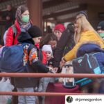 Robin Wright Instagram - Supporting the good work of Dr. James Gordon @drjamesgordon in Ukraine. He and his team @mindbodymed are currently providing help with their program they have successfully taught to practitioners in Ukraine and in conflict regions around the world. Please go to @drjamesgordon @mindbodymed for details 💙💛