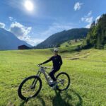 Robin Wright Instagram - Morning ride ⛰
