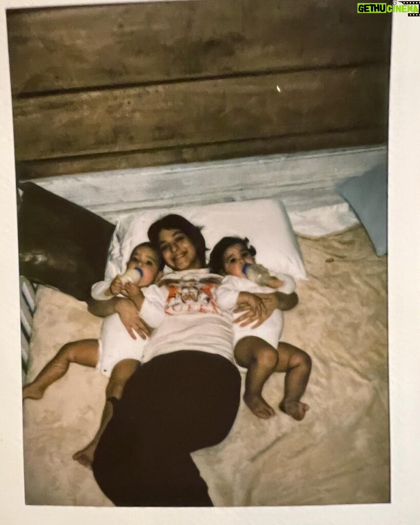 Rocío Toscano Instagram - No se en que estaba pensando cuando me fui a vivir al campo sola con dos bebes de 10 meses jajaja ke loca 😅 1 año en USA, 1 año en el sur y ya vamos a cumplir 1 año en stgo en dos semanas 🫶🏼❤️‍🔥