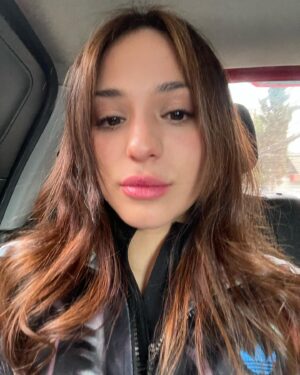 Rocío Toscano Instagram - Hace rato que no subo nada. 
Ahora subo algunas fotos de lo que han sido estos meses. 
Proyectos/maternidad. 
C viene weno. Eso espero. 
Que les gustaría ver en mi ig? 
Besis 
💖