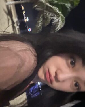 Roh Yoon-seo Instagram - 🦦🏝️💟