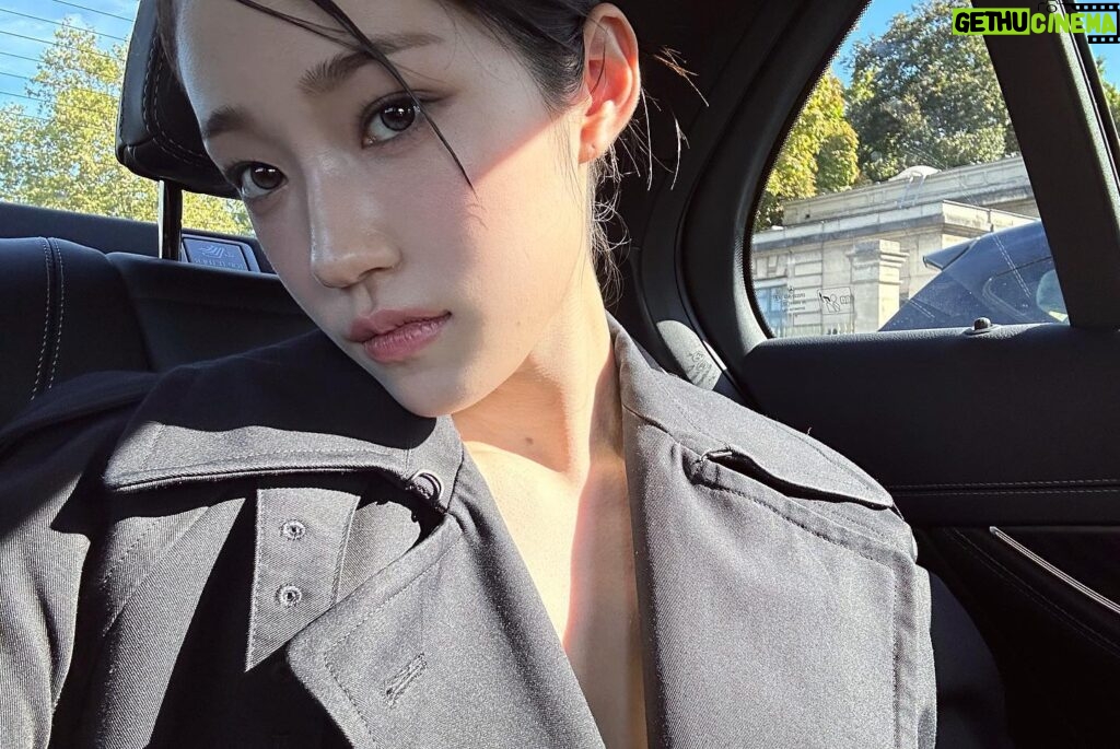 Roh Yoon-seo Instagram - 🗝️ On the way to the @balenciaga #ss24