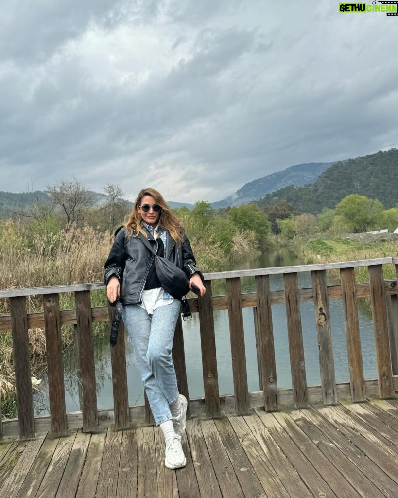 Rojda Demirer Instagram - Bir yol hikayesi Mehtap’ımla, iki yol aşığı😎✌️🫶 @mehtapbayri