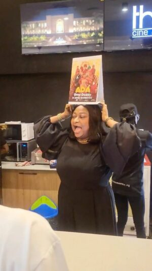 Ronke Oshodi Oke Instagram - I was out for my Sister @realmercyaigbe for Ada Omo Daddy Movie! 

Go get your ticket guys, still showing in the cinema close to you! 

😃

#adaomodaddyiscoming🎬 #adaomodaddythemovie