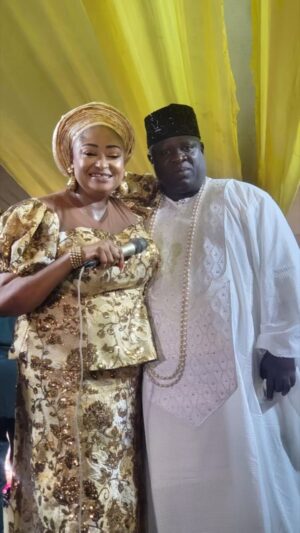 Ronke Oshodi Oke Instagram - All slides of this video is my mood for the new week 😃❤️

I appreciate Sir K Oluwo for inviting me to grace his event, thank you Sir 🙏🏽

Band 🥁🪘 @ks1malaika