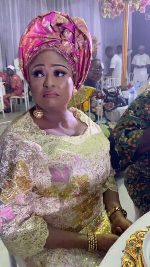 Ronke Oshodi Oke Instagram - @ronkeoshodioke beautiful forever 
 
Actress @sindodotayo holds grand burial ceremony for late mother, Alhaja Bintu Huthman 

Event Planner: @golditeventsolution 
Music: @ks1malaika 
Amala: @amalazone 

Cc: @faithiawilliams @iamkemikorede @lolaajibolaofficial @iambimbothomas @toksbarbie030 @bisgold4real @tunde_dickson

#alhajabintuliveson