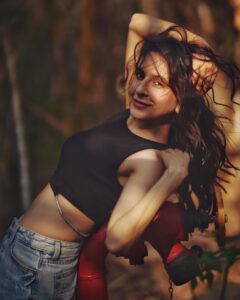 Roop Durgapal Instagram - Got the music in me 🎵 🎶 . . . . 📸 : @sagarkumarmunjwani Wearing @athenalifestyle.in Hair & Makeup : @gleamora_simran . . . . #roopdurgapal #photoshoot #photooftheday #phoenix #photography