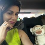 Roop Durgapal Instagram – Just some unfiltered tips to pass time while being stuck in traffic 😝
.
.
.
.
#sunkissed 
#carfie 
#selfie #roopdurgapal
