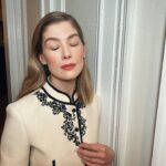 Rosamund Pike Instagram – What a dream last night to be honoured with the award for “Best Female Narrator” for my reading of “The Eye of the World” at the Audies in New York last night. Recording  these Robert Jordan books, following in the footsteps of Michael Kramer and Kate Reading, has been emotional, wonderful, exhausting, momentous and deeply rewarding. At every step I have been inspired by the voices of my amazing cast mates in @thewheeloftime . My mother, Caroline Friend, shared the win last night, as my creative partner and director of these audiobooks. Thank you Audies and thank you to my beautiful fellow nominees for being so welcoming last night! ❤️