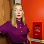 Rosamund Pike Instagram - Fun evening celebrating the camaraderie behind the making of @saltburnfilm . Talking about the film to SAG members, sharing what makes us proud of this film. (For me: I’m proud of the fact that adults are turning up to see this film in the cinema, and I’m proud as hell of being the mother figure to a quartet of incandescent younger actors). Had a delicious time getting ready with my dear friend @tinahaukjaerandersen who’s given me a new bob, and with @georgisandev who‘s given me new sparkle.