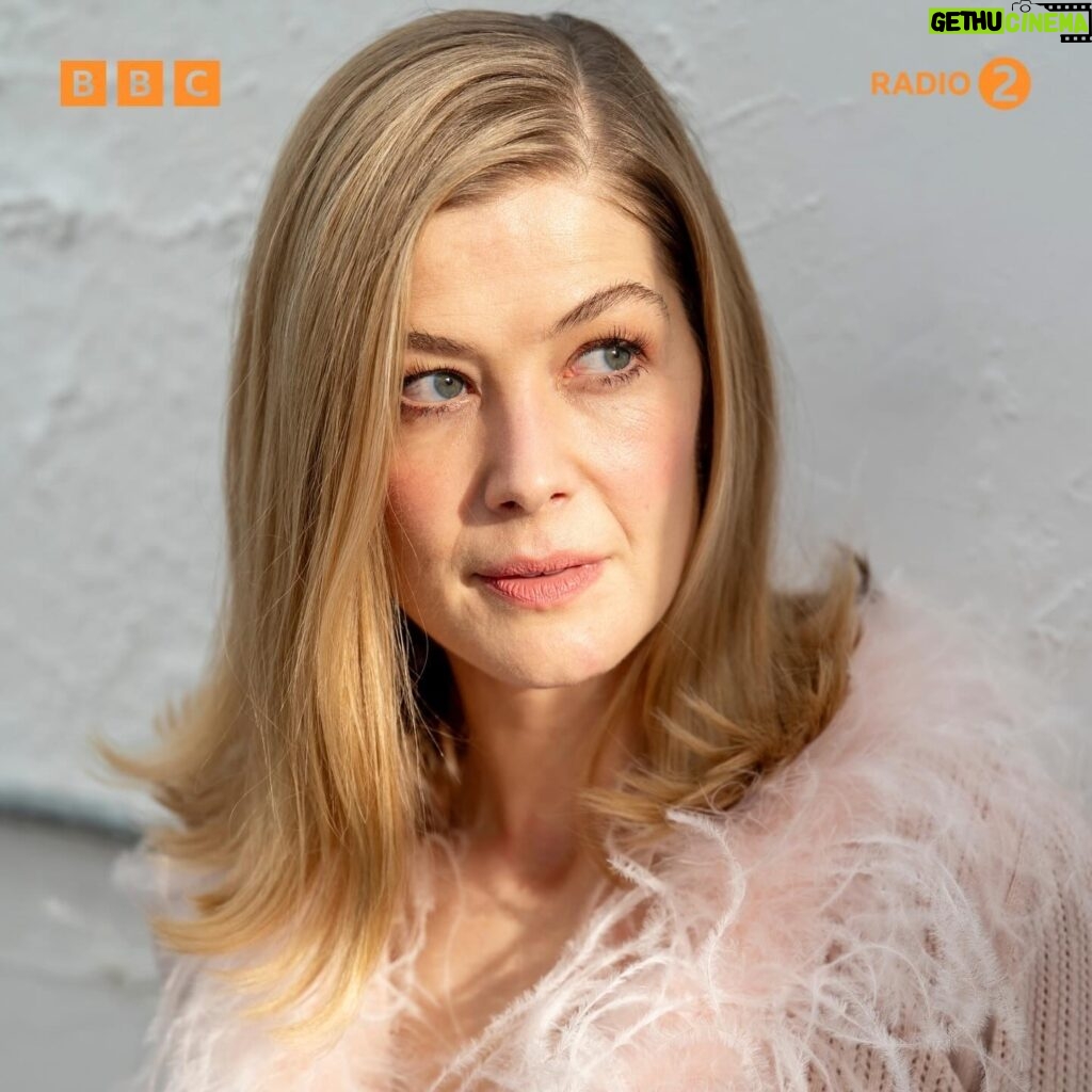 Rosamund Pike Instagram - BAFTA nominated actress and star of Saltburn joined Claudia on the show this morning! Listen to their chat on BBC Sounds 🧡