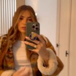 Rosanna Zanetti Instagram – 🐻✨🫰🏼🌻❄️