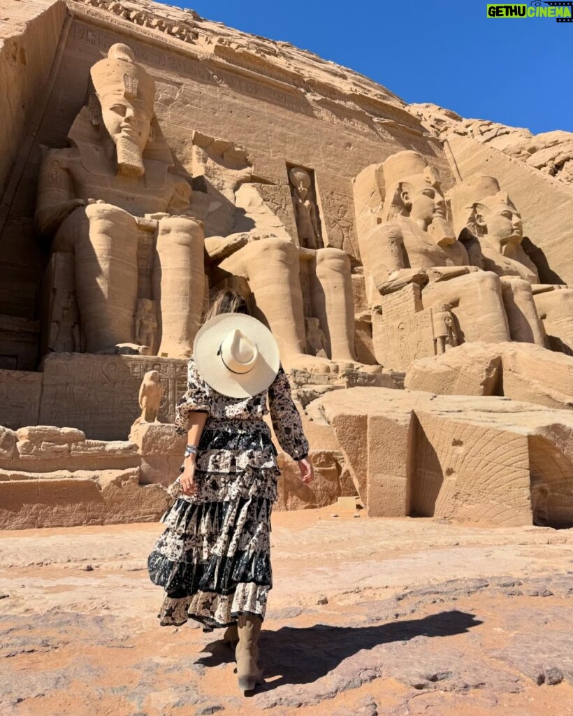 Rosanna Zanetti Instagram - Say yes to new adventures… #abusimbeltemple #egipto