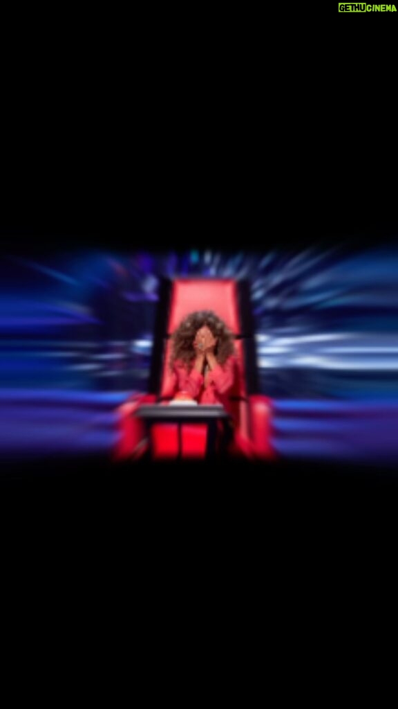 Rosario Flores Instagram - Os espero esta noche a las 22:00 en @lavozkids @grupoboomerang @atresmediacom @robertosastrephoto #Telodigotodoynotedigona #LaVozKidsAudiciones