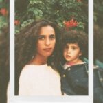Rosario Flores Instagram - Alba, felicidades amor!!! Te quiero!!! Mi niña chica… Hoy cumples 37 años, no me lo puedo creer!!! Y hoy aniversario de mis padres!!! Hoy hay fiesta en el cielo 👏👏👏❤️❤️❤️❤️❤️❤️❤️❤️