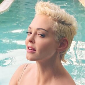 Rose McGowan Instagram - I have a serious question for you all. Should I grow a mullet? Yes or no?