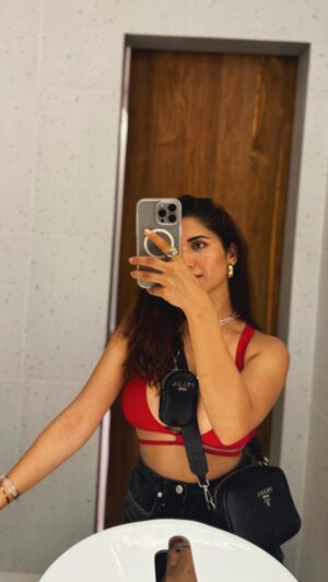 Ruhani Sharma Instagram - प्रेमिका 2.0