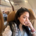 Rupali Ganguly Instagram - Selfie time 🤳🌞 #rupaliganguly #flight #travel #selfie #jaimatadi #jaimahakaal @navgauriboutique @deepika_lonkar_23