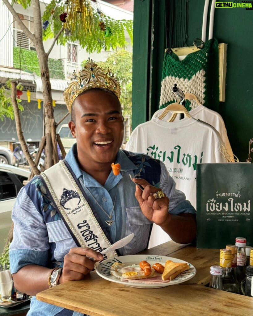 Rusameekae Fagerlund Instagram - "แอ่วสงกรานต์เจียงใหม่ ..... อย่าลืมมาแวะฮ้าน @chiangmaibreakfastrestaurant ตวยเด้อเจ้า"