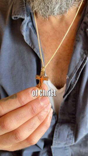 Russell Brand Instagram - Why I wear a Cross ⛪️
I’m interested to hear what you think! Let me know 👇🏼