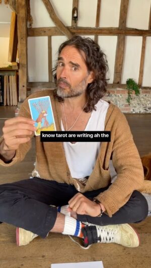 Russell Brand Instagram - How do you interpret this sign? Does it resonate with you?

#Tarot