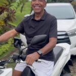 Russell Simmons Instagram - God woke me up again prayers work 😂 today i pray for the freedom and happiness of all beings and that my thoughts words and actions contribute to the health happiness and freedom for all beings ps public service announcement 🌹... a kind reminder The "china study" the most comprehensive health study ever done claims that the number one cause of cancer and almost all disease and in fact, all premature death is eating animal products please don't eat God's creatures it's not healthy for your spirit or your body. Love you.❤️