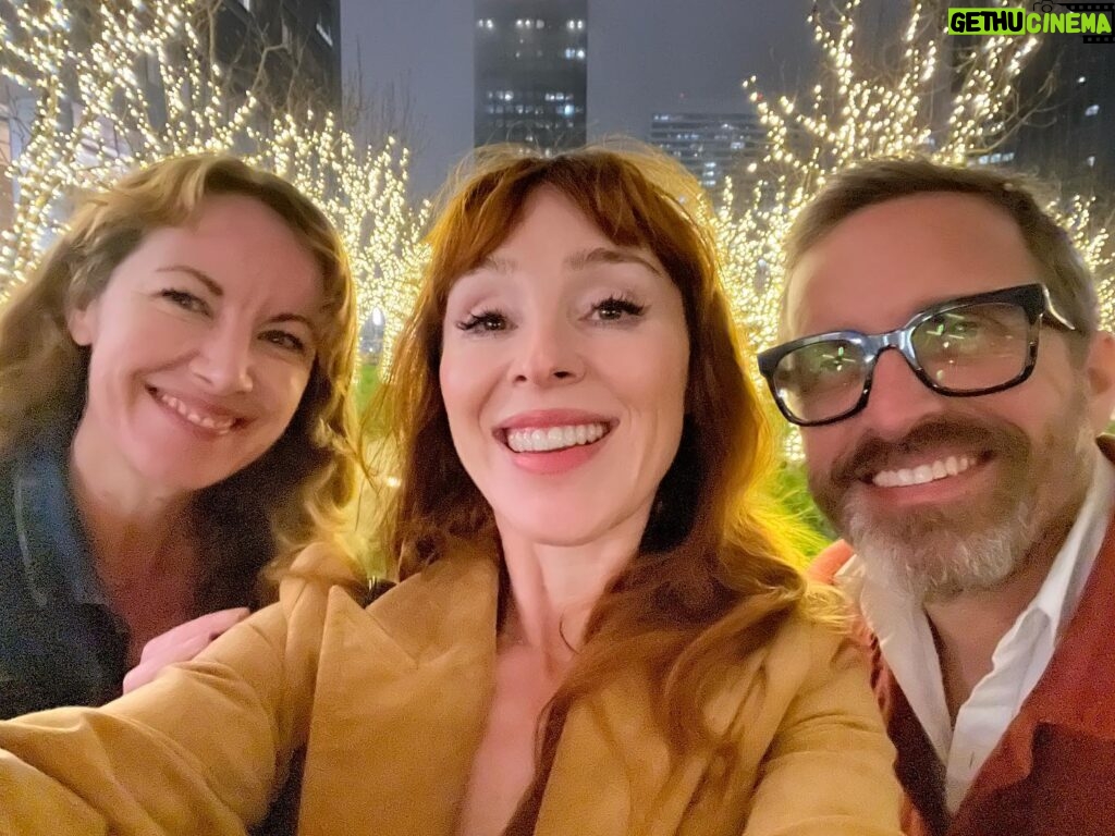 Ruth Connell Instagram - Thursday night lights! Celebrating #theghostofrichardharris @jaredharris @allegrariggio A compelling, utterly inspiring homage and just all round great documentary. Whether you are in the business or not at all - I really hope you get the chance to see it ❤️