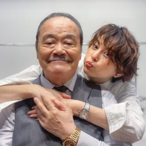 Ryoko Yonekura Instagram - 今日発売の『GOETHE』ウブロ【革新の流儀】
連載最終回にふさわしい大好きな大好きな先輩に登場していただきました！
どんな時でも新鮮で楽しい貴重なお話をしてくれる大切な存在。
コロナ禍で中々お会いできずあっという間に時が経ってしまったけど、そんな中でもみんなで声を掛け合って励まし合ってエネルギーを高めてました。
ドクターXからもうあっという間に10年、いつもありがとう^ ^
そして毎回掲載を読んでくれた方々、HUBLOTさん、GOETHEさん本当にありがとうございました！

Issued today, Gentosha GOETHE‘s HUBULOT “Innovation Style” has my most favorite senior actor’s appearance, very suitable for the serial final interview! Always with a fresh take on things and fun and valuable stories, he is a dear friend. With the pandemic keeping us apart, we still kept in touch to encourage each other and keep our energy up. A decade in the blink of an eye since Doctor X. Thank you for everything ^ ^.
And many thanks to HUBLOT, GOETHE and you all for reading all the issues!

#西田敏行 
@goethe_magazine 
@hublot_japan 
#感謝