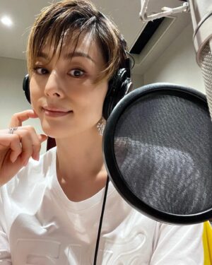 Ryoko Yonekura Instagram - 久しぶりにナレーションのお仕事してきましたー！
昔は苦手だったけど、技術はともかく、なんだか楽しくなってきた(*´∇｀*)

I've been working on narration!  I wasn't very good at it before, but now I could feel it's fun.  It's interesting to get older!

@fendi 
@chaumetofficial 
#narration