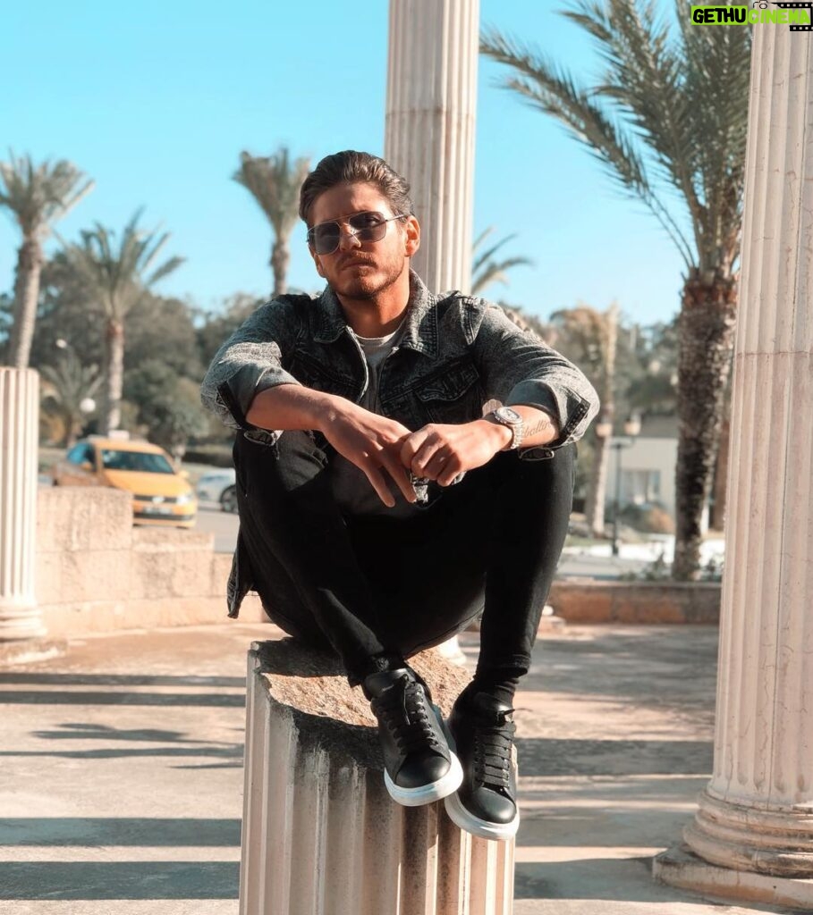 Sébastien Dubois Instagram - Êtes-vous deja aller en Tunisie? J’adore la tunisie merci à @medespoirtn 🇹🇳
