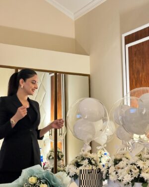 Saba Qamar Zaman Instagram - All your wishes have a special place in my heart, each of you has left a mark in my memory. Thank you for all your wishes. You all made me feel incredibly special! ♥️💋🥂

05/04/2024 ♥️