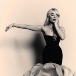 Sabrina Carpenter Instagram - The Garden of Time by J.G. Ballard 1962 @voguemagazine @metmuseum @fernandogarciam1205