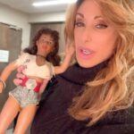 Sabrina Salerno Instagram - Sono stati mesi molto intensi… arrivare a Natale 🎄 sarà un attimo… Buona 🐣 a tutti !!! ❤️ si torna a casa ma solo per 2 giorni!!