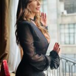 Sabrina Salerno Instagram - Después de 36 años, yo, mi música, el público de Bilbao y un poco más de libertad ! Dopo 36 anni, io , la mia musica , il pubblico di Bilbao e un po’ di libertà! 🇪🇸