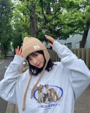 Sae Okazaki Instagram - Ray10月号🍪

着回ししました〜！
まだまだ暑いですが陽の感じが
少しずつ秋、、🍂
ファッション楽しいねえ

まだの方はチェック！

#ray
#10月号
#連載も見てね