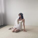 Sae Okazaki Instagram - Ray5月号の表紙を務めさせて頂きました🎀 甘くて可愛い世界観で撮影！ これからだんだんと暖かくなってなってくるのでファッションもメイクもまた違うテイストで楽しみたい🩰 ぜひチェックしてね！！ #ray #5月号