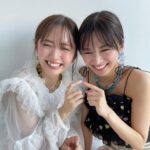Sae Okazaki Instagram - ray1月号オフショット♨️ 道でくるくるダンスしたり銭湯行ったり楽しかったなぁ〜 まだの方は是非☺︎ #ray #1月号 #鈴木愛理 #本日休業 #明日休ませて頂きます