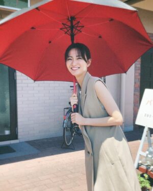 Sae Okazaki Instagram - 今夜22時から放送の
カンテレ「転職の魔王様」第4話に出演します🐏

来栖嵐の元彼女。
魔王様になる前を知っている唯一の人物です。
そんな重要な役を頂いて光栄でした。

なぜ魔王様と呼ばれるようになったのか、
嵐の過去が知れる回です😌
是非ご覧ください！

#転職の魔王様
