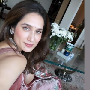 Sagarika Ghatge Instagram - Saree love 🌺

@akuteeindia