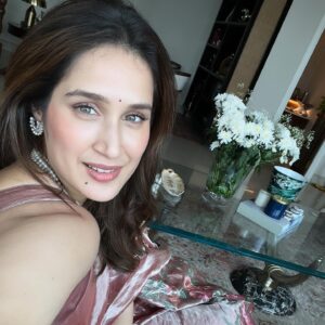 Sagarika Ghatge Instagram - Saree love 🌺

@akuteeindia