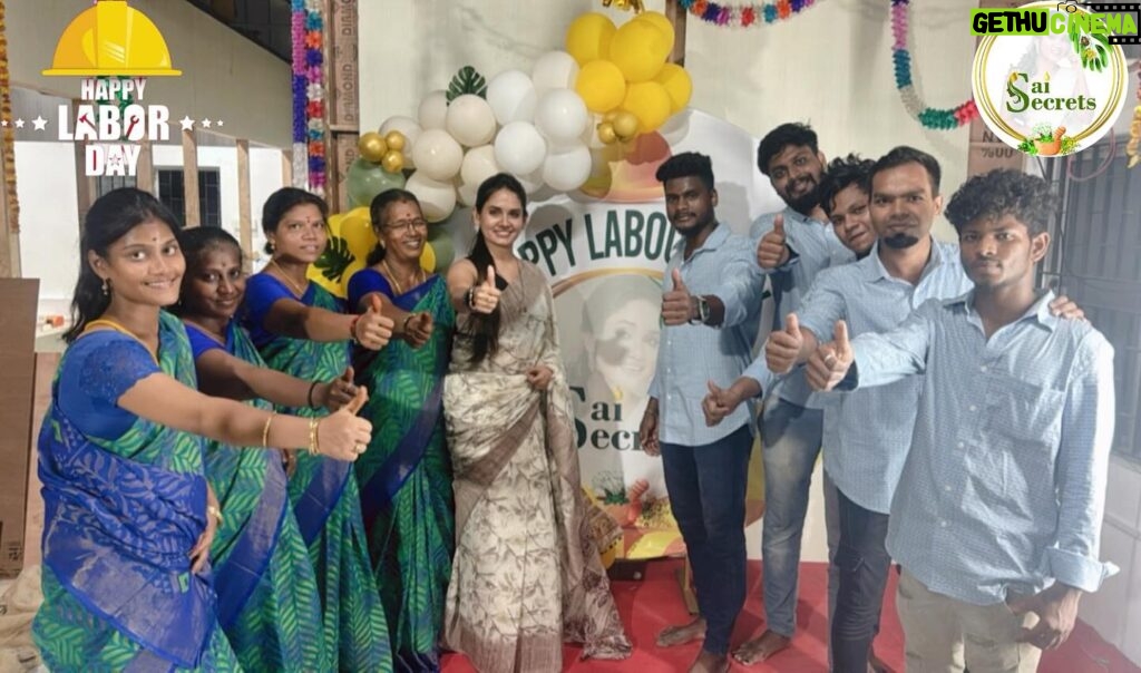 Sai Gayatri Instagram - @sai_secrets wishes u all a HAPPY LABOUR DAY💪🏻⛑️🎓🧿 celebration done n dusted with my makkal’s🥳😇 . #saisecrets #labourday #celebration #thankugod