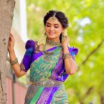 Sai Gayatri Instagram – 🧿💚
.
MUA ,HD & SAREE DAPE @honeylang_makeup_artist 
BLOUSE @tanu_designer_studio 
JEWELLERY @new_ideas_fashions 
PC @evidencemaker
.
#beinganu #NNK