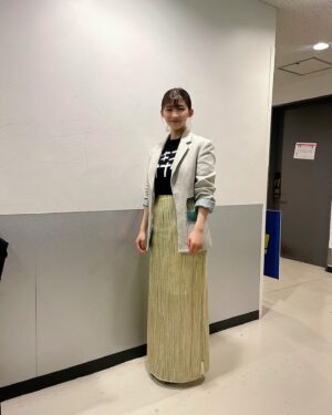 Sairi Ito Instagram - 「宇宙人のあいつ舞台挨拶」

ジャケット
@chinoh_official
スカート
@_ebonyofficial_
ブーツ
@manacraftshoes
イヤリング
@enn._official
@kumpel_by_p

「橋田賞 授賞式」

ドレス
@emporioarmani
パンプス
@louboutiworld
イヤリング
@unoaerre_japan

素敵なお衣装とスタイリング
そしてメイクを
いつもありがとうございます🥰❤️