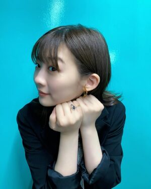 Sairi Ito Instagram - おはようございます🌞
かわいいお洋服情報が
再び溜まってしまったので
朝からご紹介させて頂きます😈💓

❶ つけ襟
ジャケット
スカート
@ruri.w_official
イヤカフ
リング
@tblt_e

❷ ワンピース
@ys_theofficial
シャツ
パンツ
@shuna___official
パンプス
@dianashoespress

❸ ジャケット
ワンピース
@ys_theofficial
ブーツ
@manacraftshoes
イヤカフ
@duedonne.jewelry 
@higashiyamapr
リング
@agu_accessories

❹ ワンピース
@wcashmere.official
シースルートップス
@near.nippon_official
イヤカフ
バングル
@eney_jewelry
ブーツ
@manacraftshoes