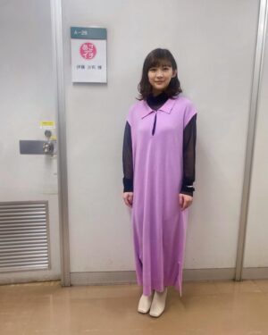 Sairi Ito Instagram - おはようございます🌞
かわいいお洋服情報が
再び溜まってしまったので
朝からご紹介させて頂きます😈💓

❶ つけ襟
ジャケット
スカート
@ruri.w_official
イヤカフ
リング
@tblt_e

❷ ワンピース
@ys_theofficial
シャツ
パンツ
@shuna___official
パンプス
@dianashoespress

❸ ジャケット
ワンピース
@ys_theofficial
ブーツ
@manacraftshoes
イヤカフ
@duedonne.jewelry 
@higashiyamapr
リング
@agu_accessories

❹ ワンピース
@wcashmere.official
シースルートップス
@near.nippon_official
イヤカフ
バングル
@eney_jewelry
ブーツ
@manacraftshoes