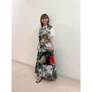 Sairi Ito Instagram - 溜まっていた素敵お衣装コーナー👗❣️

「おはよう日本」
ニット
スカート
@lanvin_en_bleu_womens
#LANVINenBleu
ブーツ
@quartierglam
イヤリング
@garni_official
#GARNI

「ジュラシックワールドイベント」
トップス
スカート
@millanni
@dressunreve
サンダル
@yelloshoes_official
イヤリング
@la_chiave_jewelry

「夜マックイベント」
ブラウス
@kohslickucrro
パンツ
@wacca_official
@dressunreve
イヤリング
@la_chiave_jewelry
サンダル
@daniella_and_gemma

「あなたに聴かせたい歌があるんだ試写会」
トップス
スカート
@beautifulpeople_officialsite
 サンダル
@jimmychoo
イヤリング
@mikufukamitsu
リング
@shisui_water
@higashiyamapr

「ジュラシックワールド取材」
トップス
@___shiio___
ワンピース
@eslow__
イヤリング
@ten.isetan

続く…