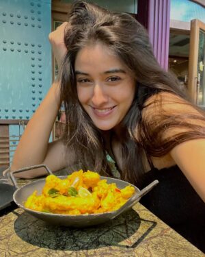 Sakshi Vaidya Instagram - bowl full of love 🥰