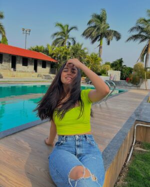 Sakshi Vaidya Instagram - I’m loving these hues ☺️ #weekendvibes