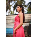 Sakshi Vaidya Instagram - pink and all.. 💖 #AgentOn28thApril . . . Styled by - @ashwin_ash1 & @hassankhan_3 Asst by - @stylebyannapurna Outfit - @forevernew_india Jewelry- @thetrinkaholic Shot by - @pranav.foto Hair- @venkymakeupstudio